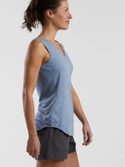 Title Nine Henerala V Neck Tank - Solid><noscript><img width=