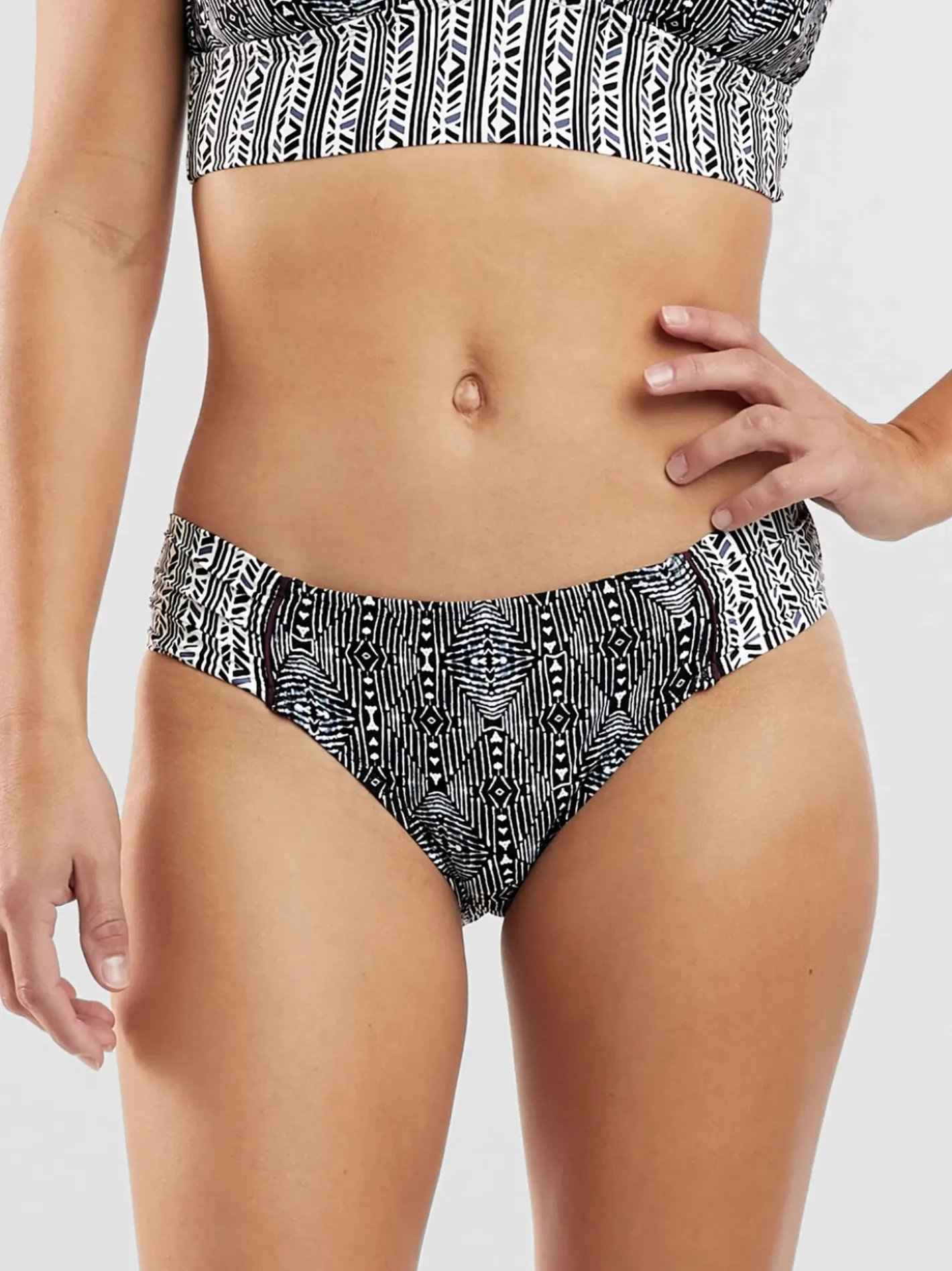 Title Nine Holy Grail Bikini Bottom - Uluwatu>Women Bikini Bottoms