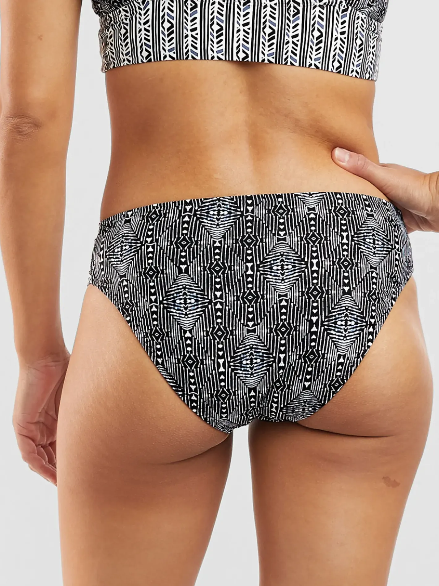 Title Nine Holy Grail Bikini Bottom - Uluwatu>Women Bikini Bottoms