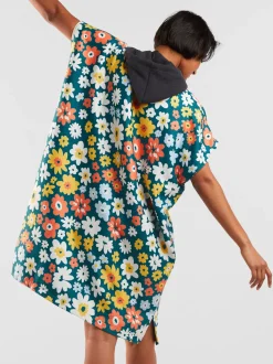 Title Nine Privasea Poncho><noscript><img width=