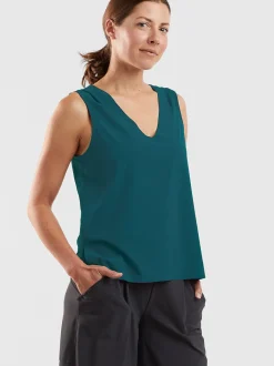 Title Nine Round Trip Pocket Tank Top - Solid><noscript><img width=