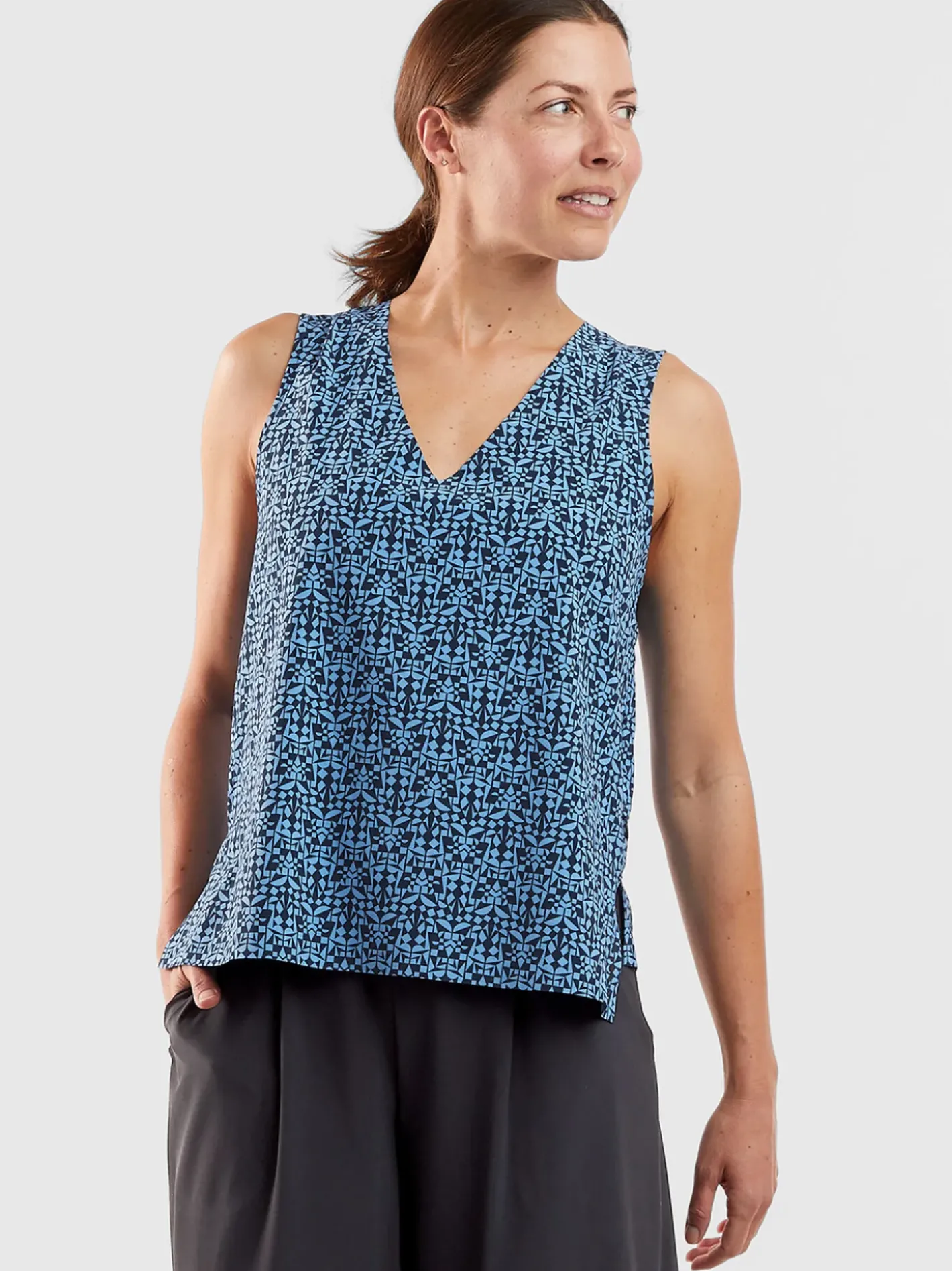 Title Nine Round Trip Pocket Tank Top - Turkish Delight>Women Upf Clothing
