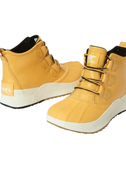 Title Nine Urban Duck Bootie><noscript><img width=